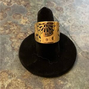 14 K Gold Floral Cutout Wide Band Ring